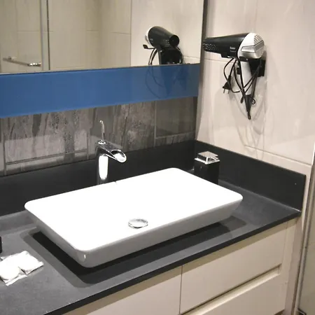 Spacious 2bdr Great Location To Taksim Poolgym * Istanbul