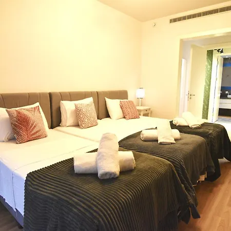 Spacious 2bdr Great Location To Taksim Poolgym アパート