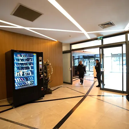 Spacious 2bdr Great Location To Taksim Poolgym アパート