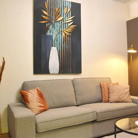 Spacious 2bdr Great Location To Taksim Poolgym イスタンブール
