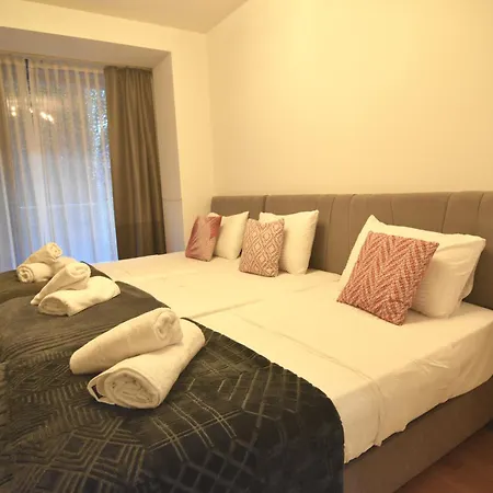 Spacious 2bdr Great Location To Taksim Poolgym