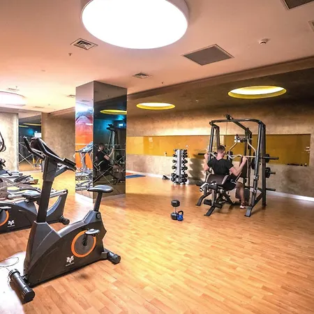 Spacious 2bdr Great Location To Taksim Poolgym Istanbul